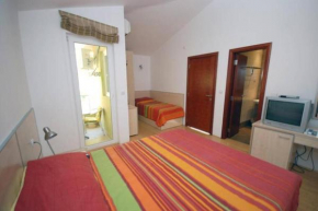 BMV TRIPLE ROOM WITH BALCONY